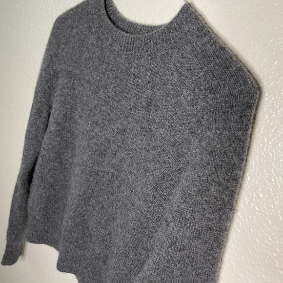 360 Cashmere | Jessica Sweater in Gray - Picture 3 of 6
